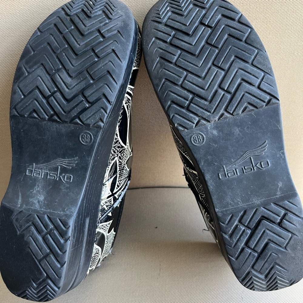 Dansko Clogs - Picture 6 of 9